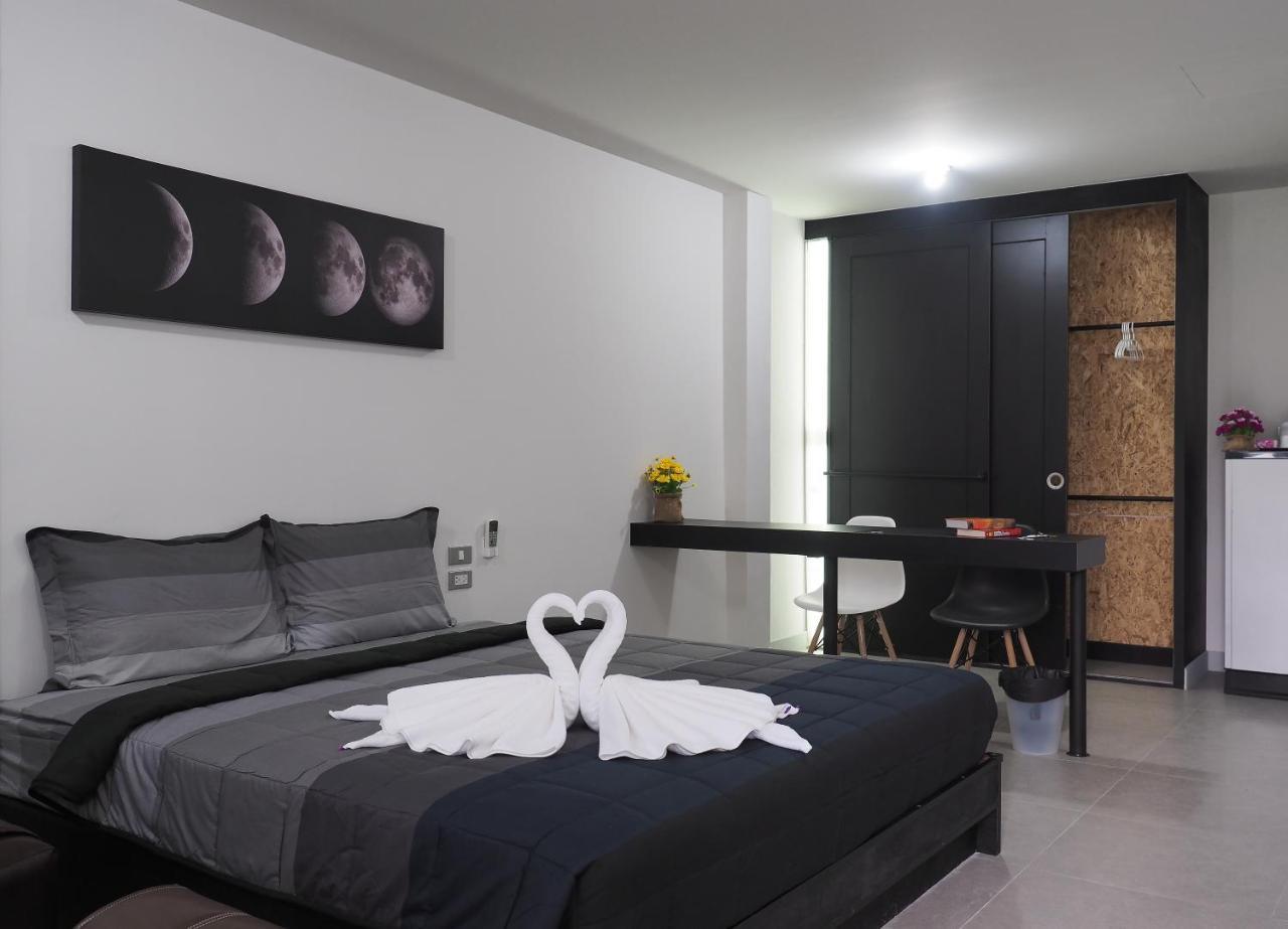 Beam House Hotel Patong Екстериор снимка