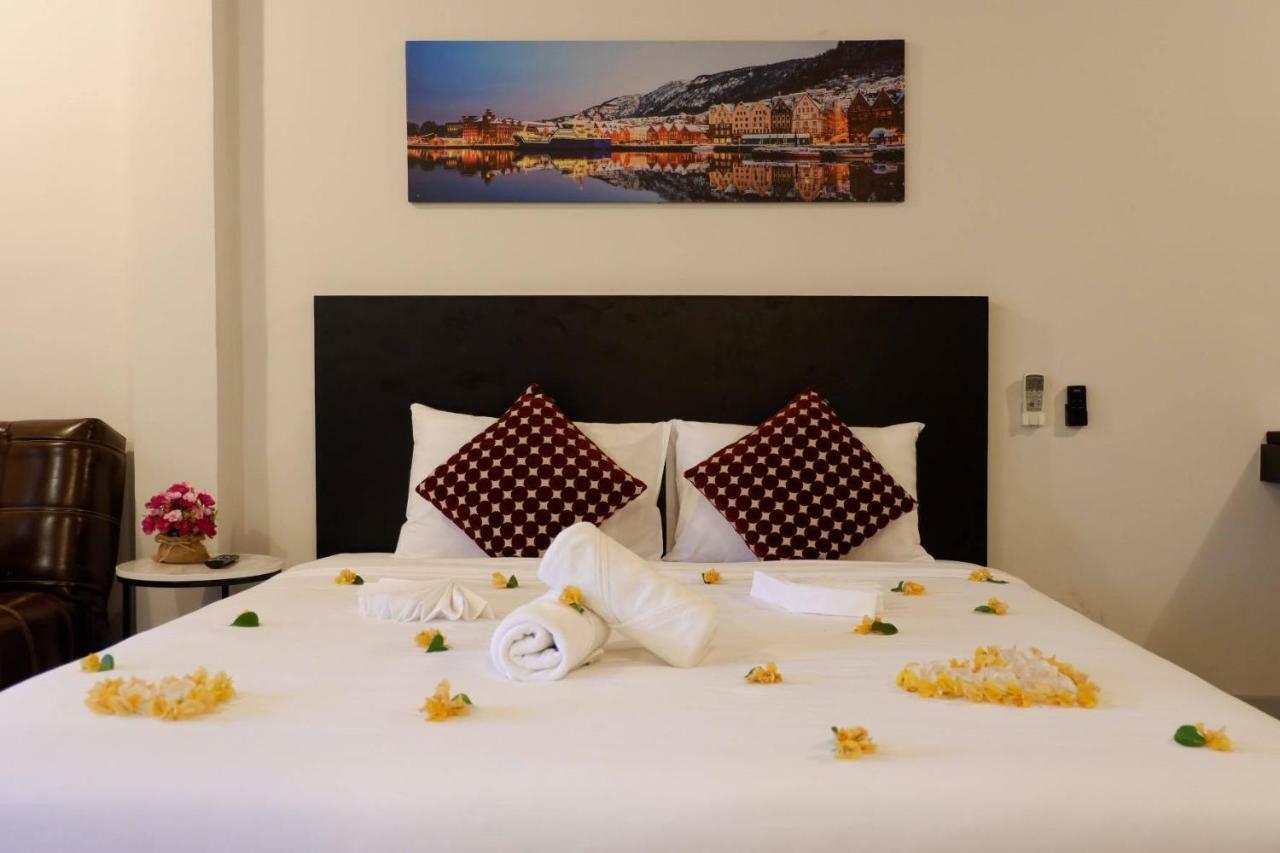 Beam House Hotel Patong Екстериор снимка