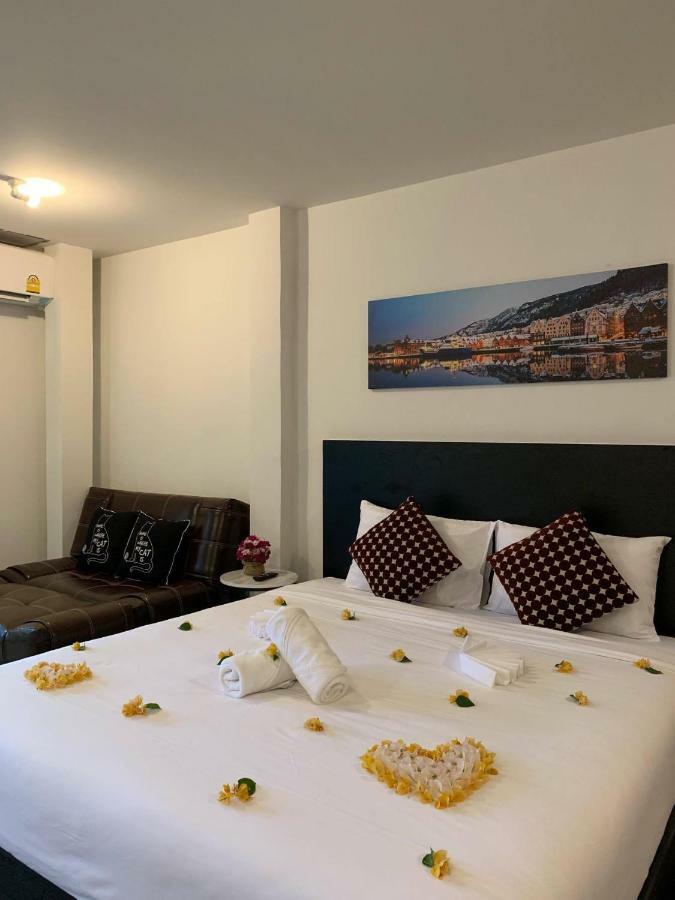 Beam House Hotel Patong Екстериор снимка