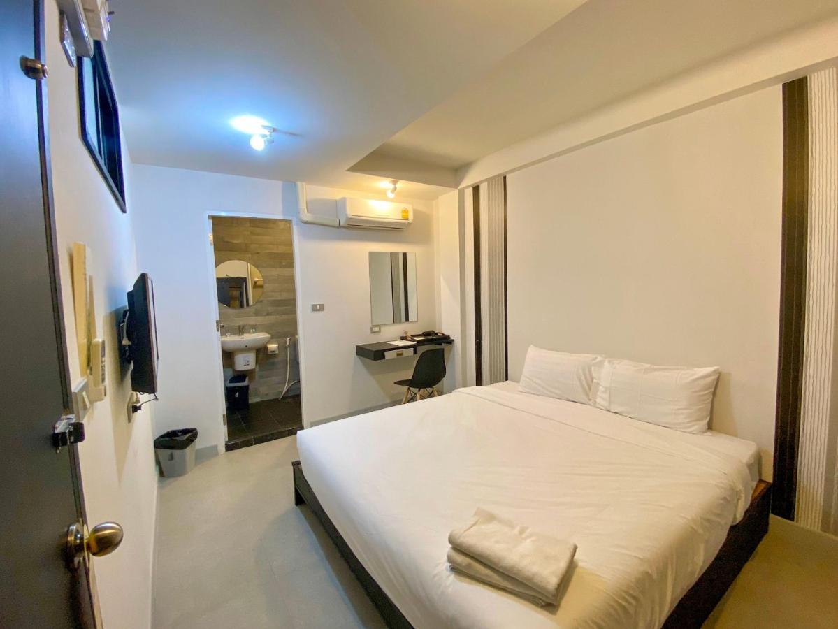 Beam House Hotel Patong Екстериор снимка