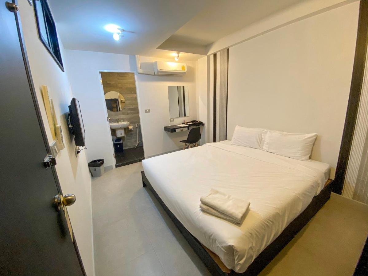 Beam House Hotel Patong Екстериор снимка